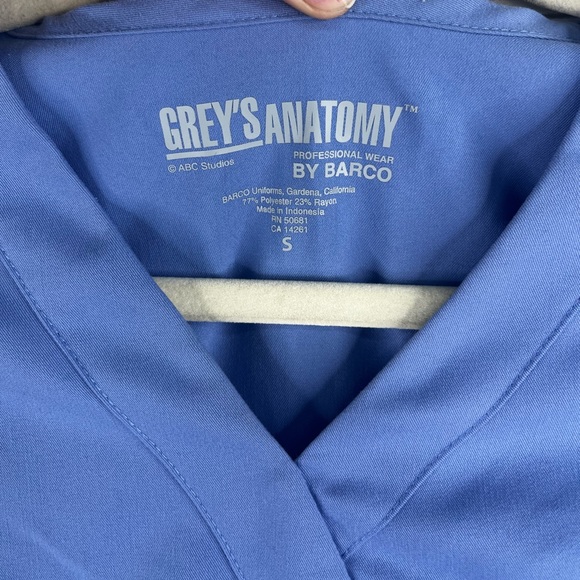 Sky blue greys anatomy by barco scrubs - Picture 3 of 4
